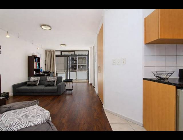 1 BEDROOM APARTMENT FOR SALE IN CLAREMONT